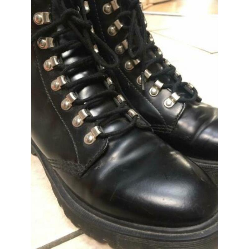 Zwarte Dr. Martens maat 42