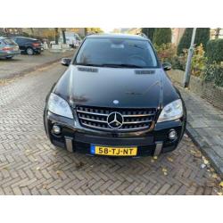 Mercedes M-Klasse 6.2 Ml63 AMG 4MATIC AUT 2006 Zwart NAP