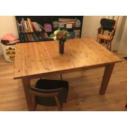 Houten tafel van Ikea