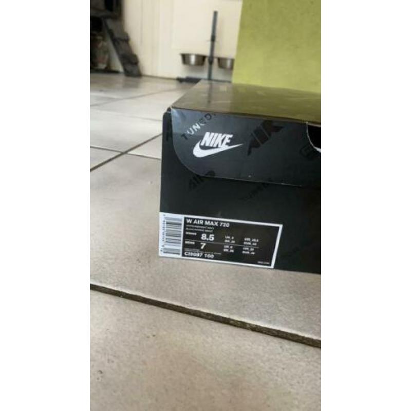 Nike 720 | Nos Differences| Orgineel.