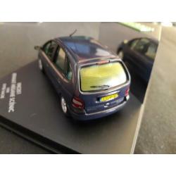 Renault Scénic phase 2 '99 gwypse nacre ( blauw) Vitesse