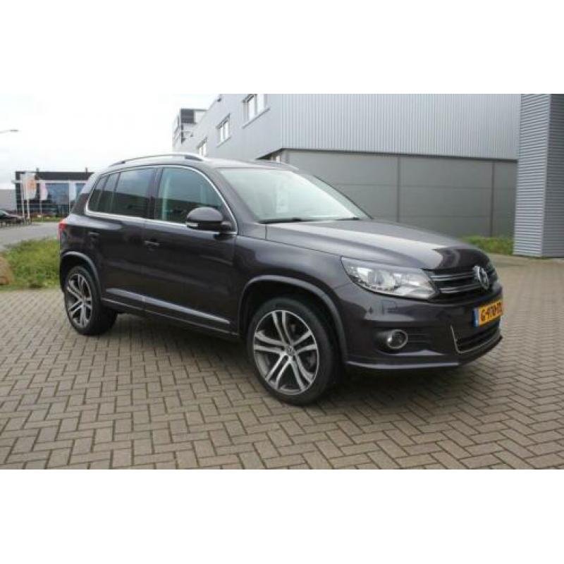 Volkswagen Tiguan 2.0 TSI Sport&Style R- Line