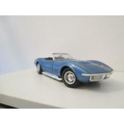 Chevrolett Corvette Stingray Cabrio 1969 Revell 1:18