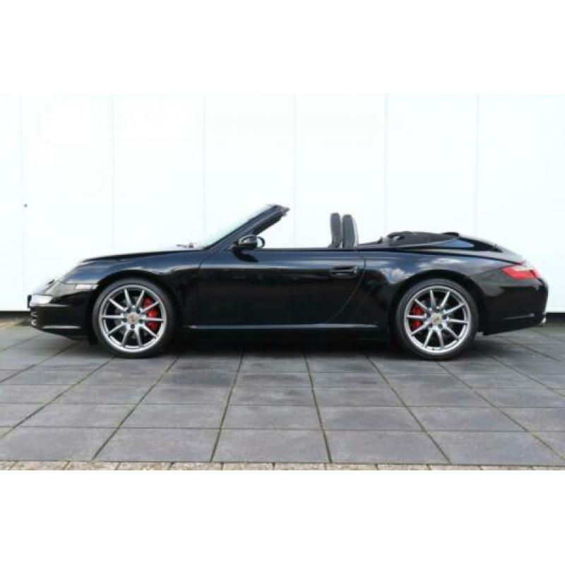 Porsche 911 Cabrio 3.8 Carrera S dealer onderhouden | 355 PK