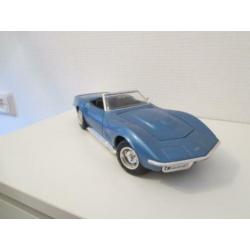 Chevrolett Corvette Stingray Cabrio 1969 Revell 1:18