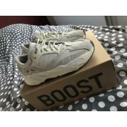 Yeezy 700 Analog! (Offwhite, supreme, patta, kanye)