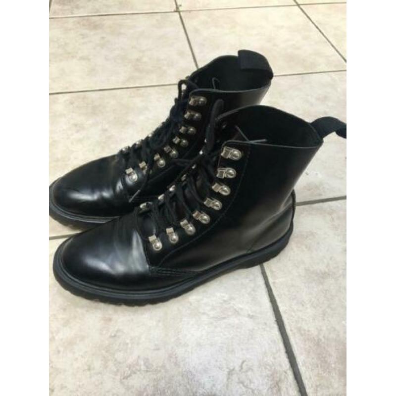 Zwarte Dr. Martens maat 42