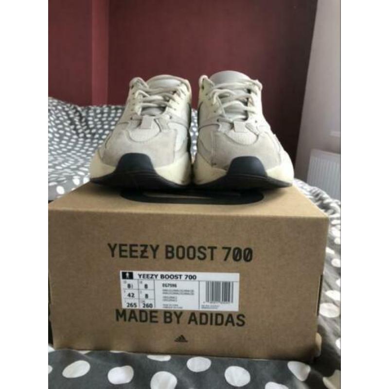 Yeezy 700 Analog! (Offwhite, supreme, patta, kanye)