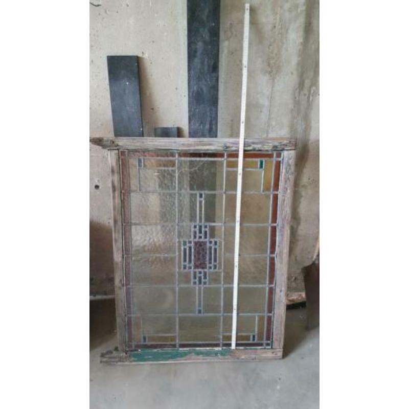 Glas in lood raam art deco met oude omlijsting