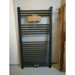 Design radiator zwart grafiet 1150x600