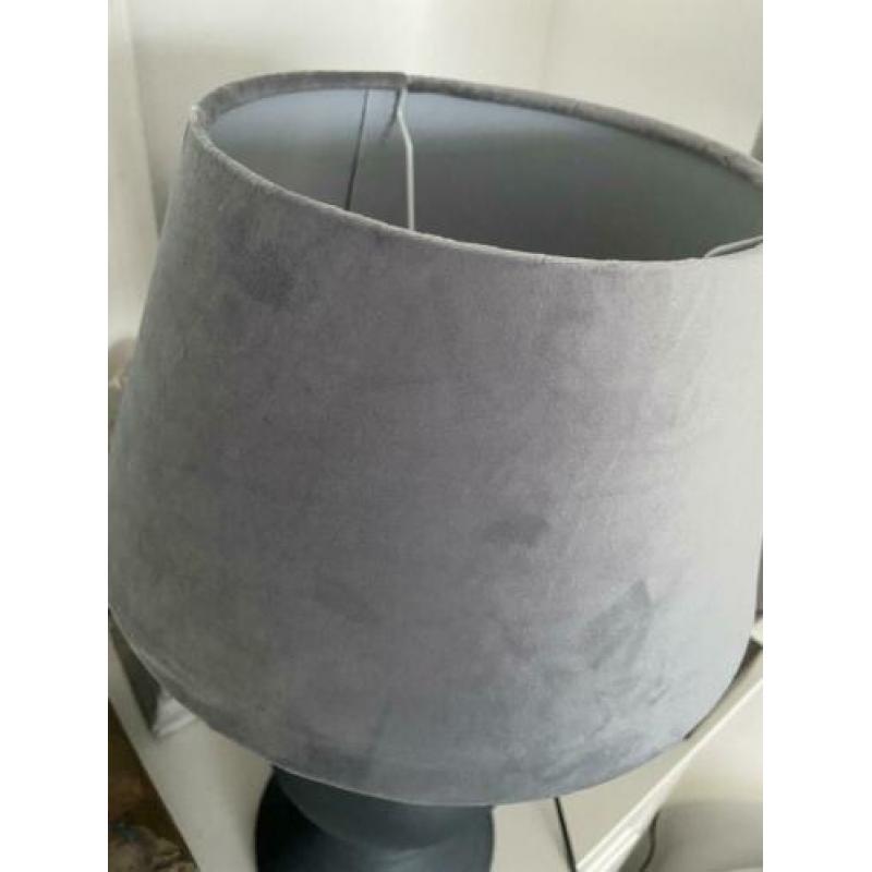 Mooie sober/brocante lamp met kap