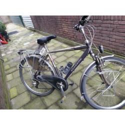 Gazelle medeo 28 inch 24 VERSNELLING AXA SLOT