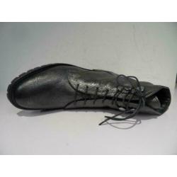 Carmens grijze veterboots 41