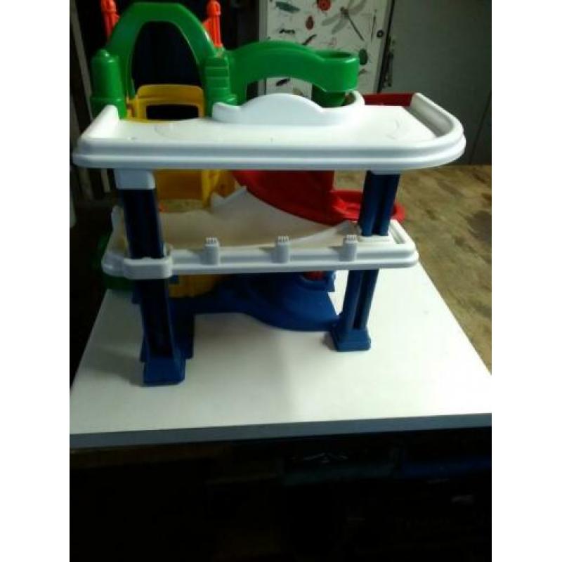 fisher price garage met auto en poppetjes