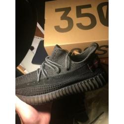 Yeezy boost 350 V2 zwart reflective, maat 42