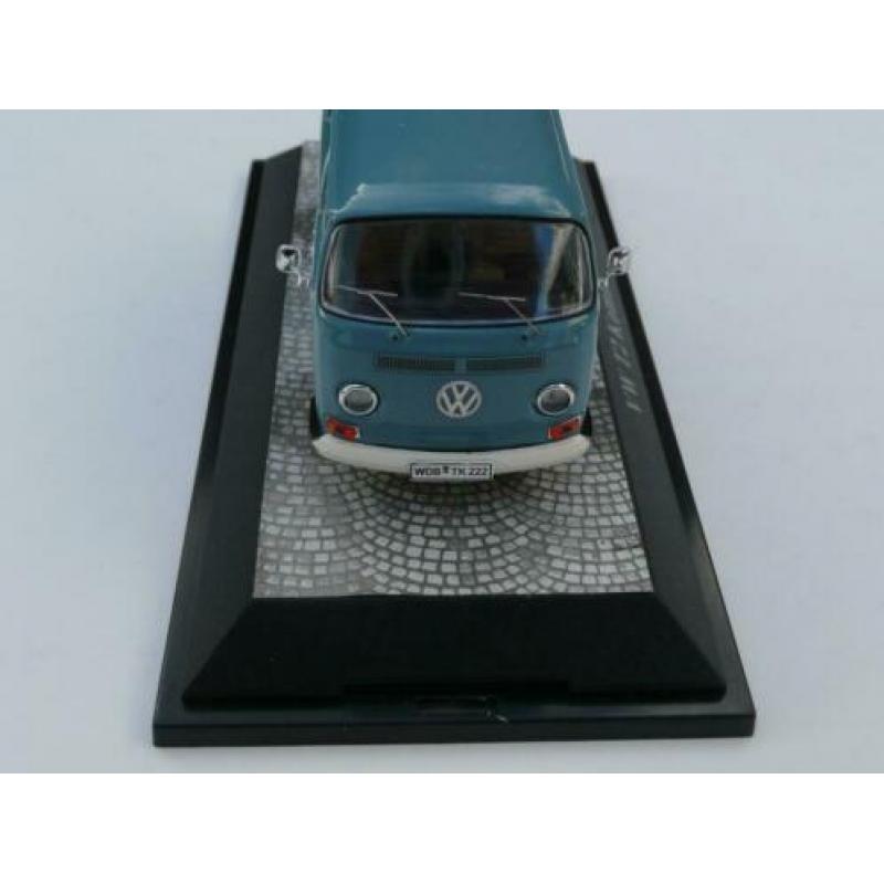 Volkswagen "T2 Kombi 1969" Nieuw in OVP, (schaaL 1:43_