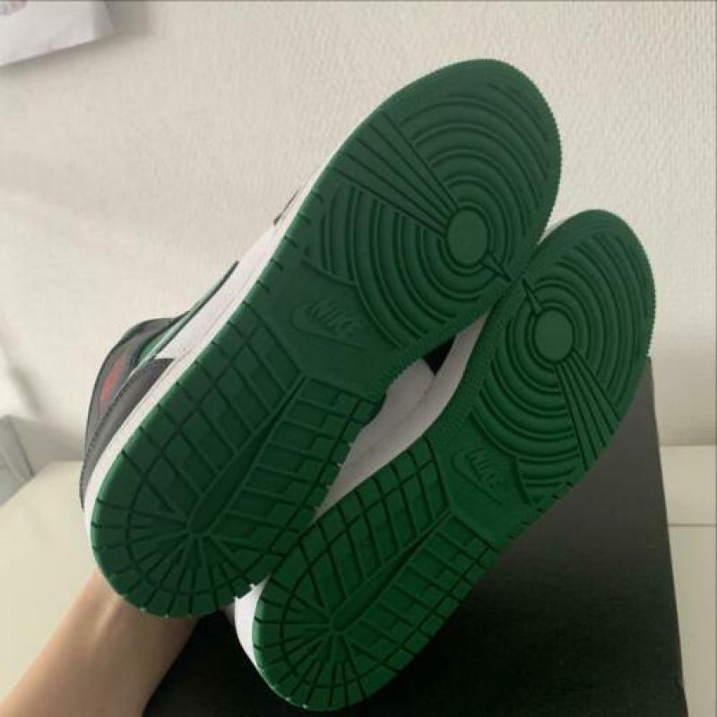 Jordan 1 mid green toe maat 39