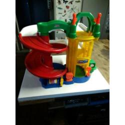 fisher price garage met auto en poppetjes