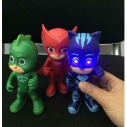 Super PJ MASKS Lighting Heroes (w/light) € 14,95 p/st