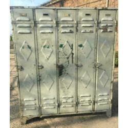 lockerkast / dubbele lockerkast / 2 x 5 deurtjes / doorleefd