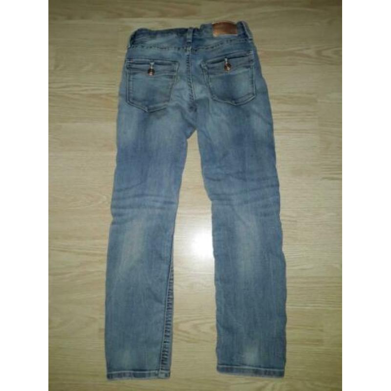 H&M slim fit jeans lichte wassing 122