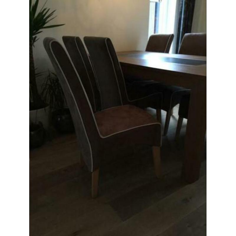 Teak eettafel met 6 stoelen