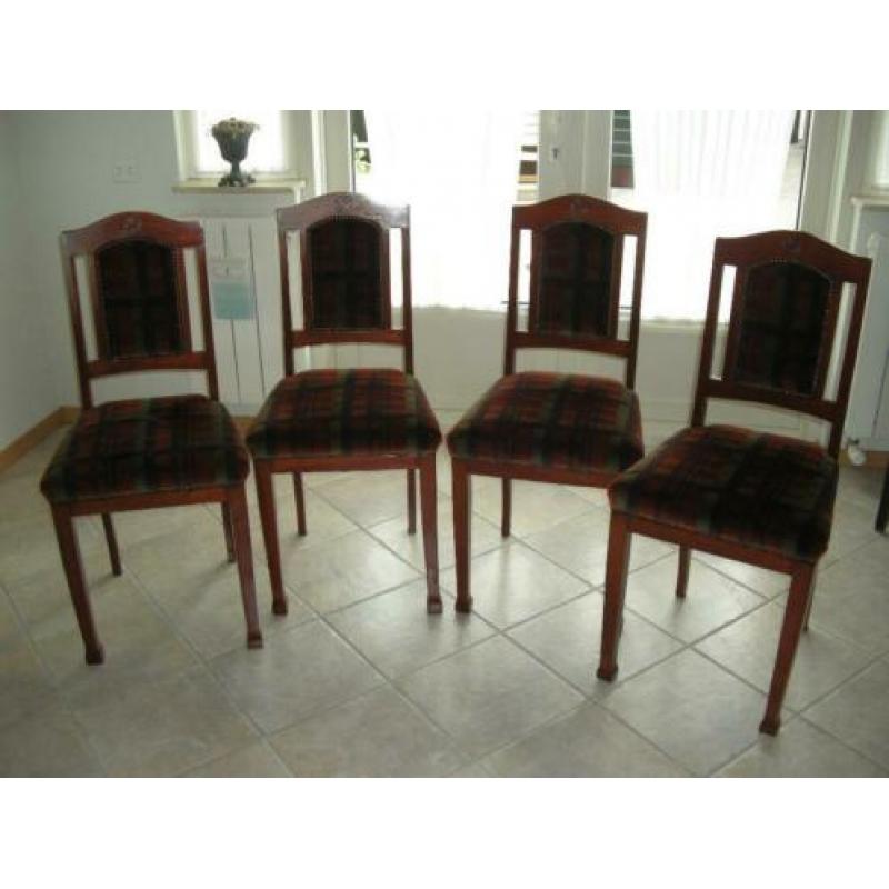 Te koop 6 antieke stoelen