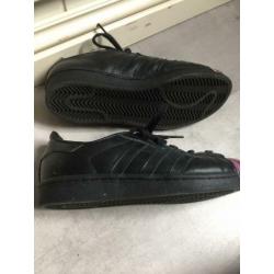 Adidas Superstar Pharell Williams zwart maat 39