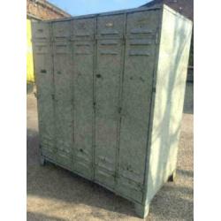 lockerkast / dubbele lockerkast / 2 x 5 deurtjes / doorleefd