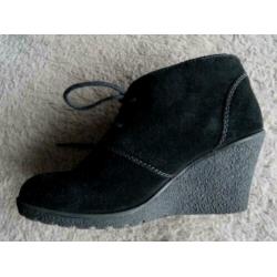 IZGS suede leren Dr. ADAM'S zwart sleehak veter schoenen 37