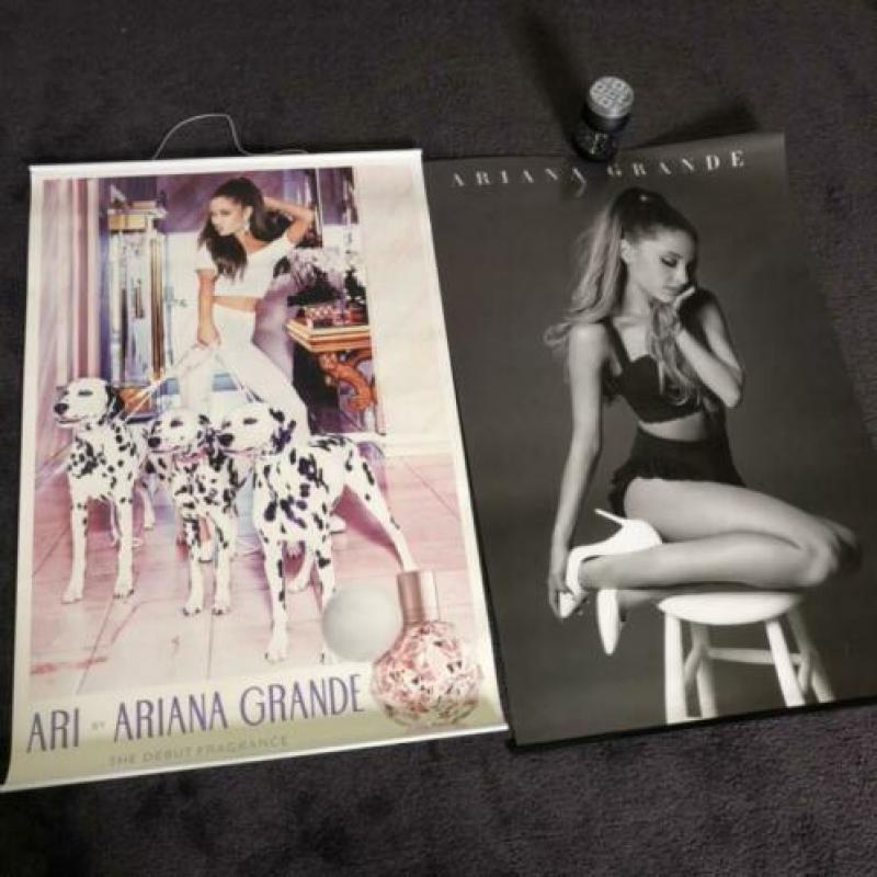 Ariana Grande XXL poster set 5 stuks!!