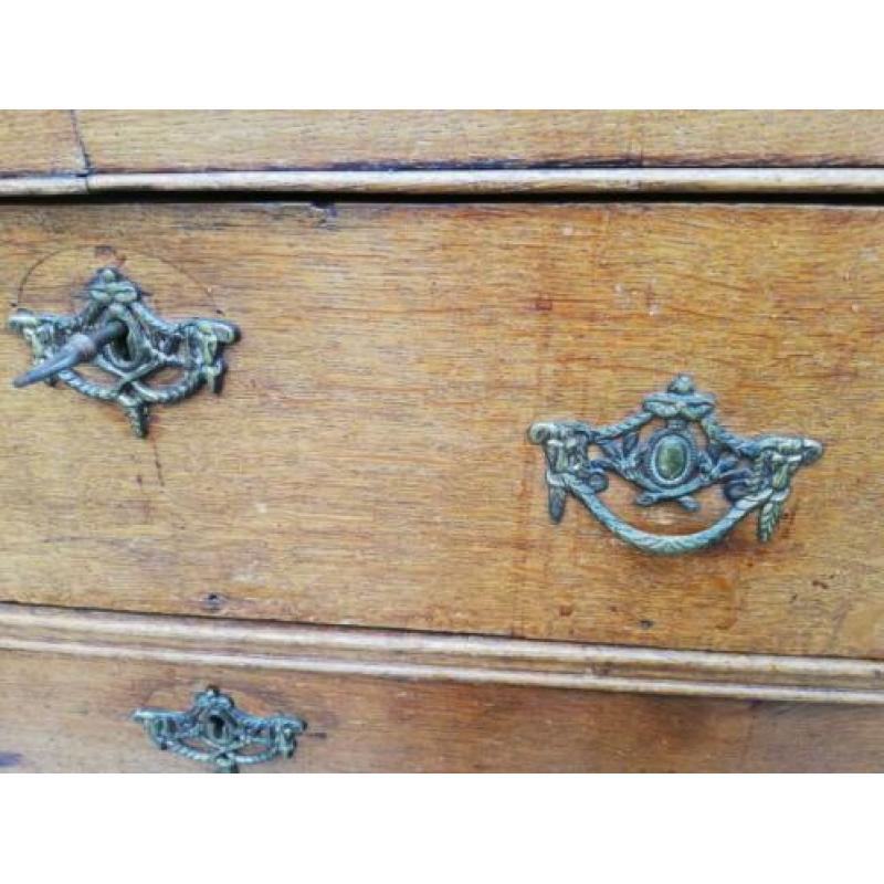 Antieke secretaire