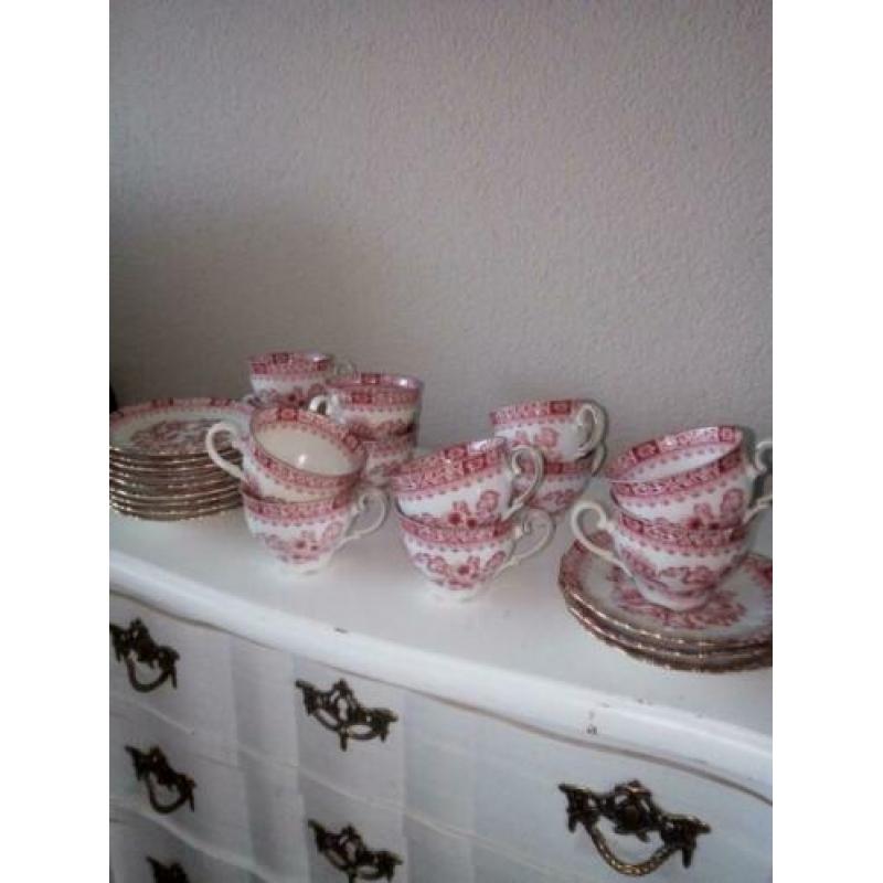 Mooi antiek servies