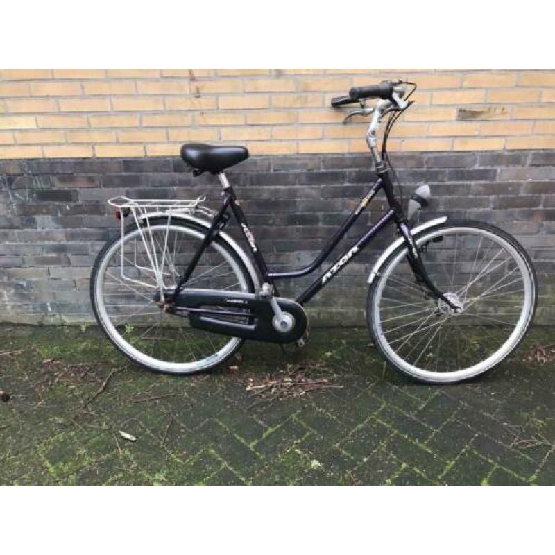 Diverse nagekeken fietsen fiets bike bicycle herenfiets