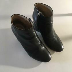 Minimalistic wedge-heel boots (COS, 39)