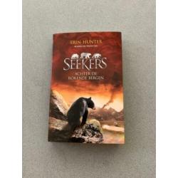 Boek Seekers ‘Achter de rokende bergen’, Erin Hunter, nieuw!