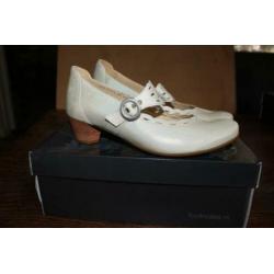 Footnotes vlot leren beige pumps mt 40 H SUPERKOOPJE